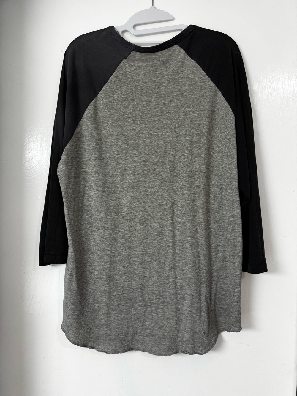 Converse Men’s Gray and Black Raglan 3/4 Sleeve Tee - Picture 3 of 7